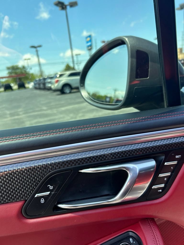 Used 2017 Porsche Macan GTS AWD/4WD image 23