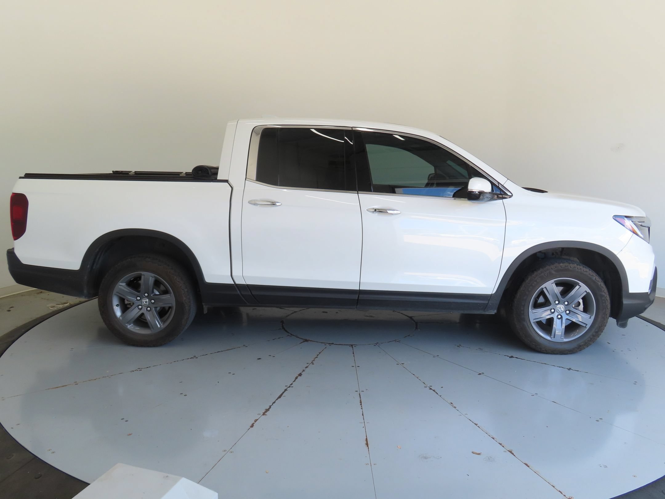 Used 2021 Honda Ridgeline RTL-E image 2