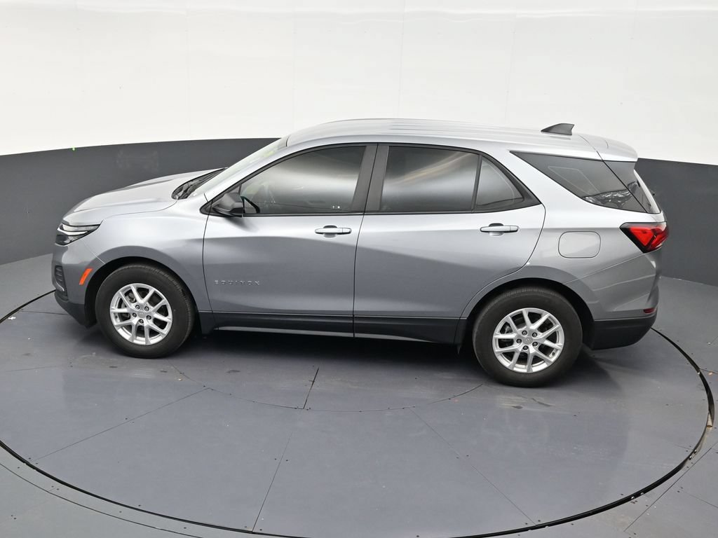 Used 2024 Chevrolet Equinox LS FWD image 13