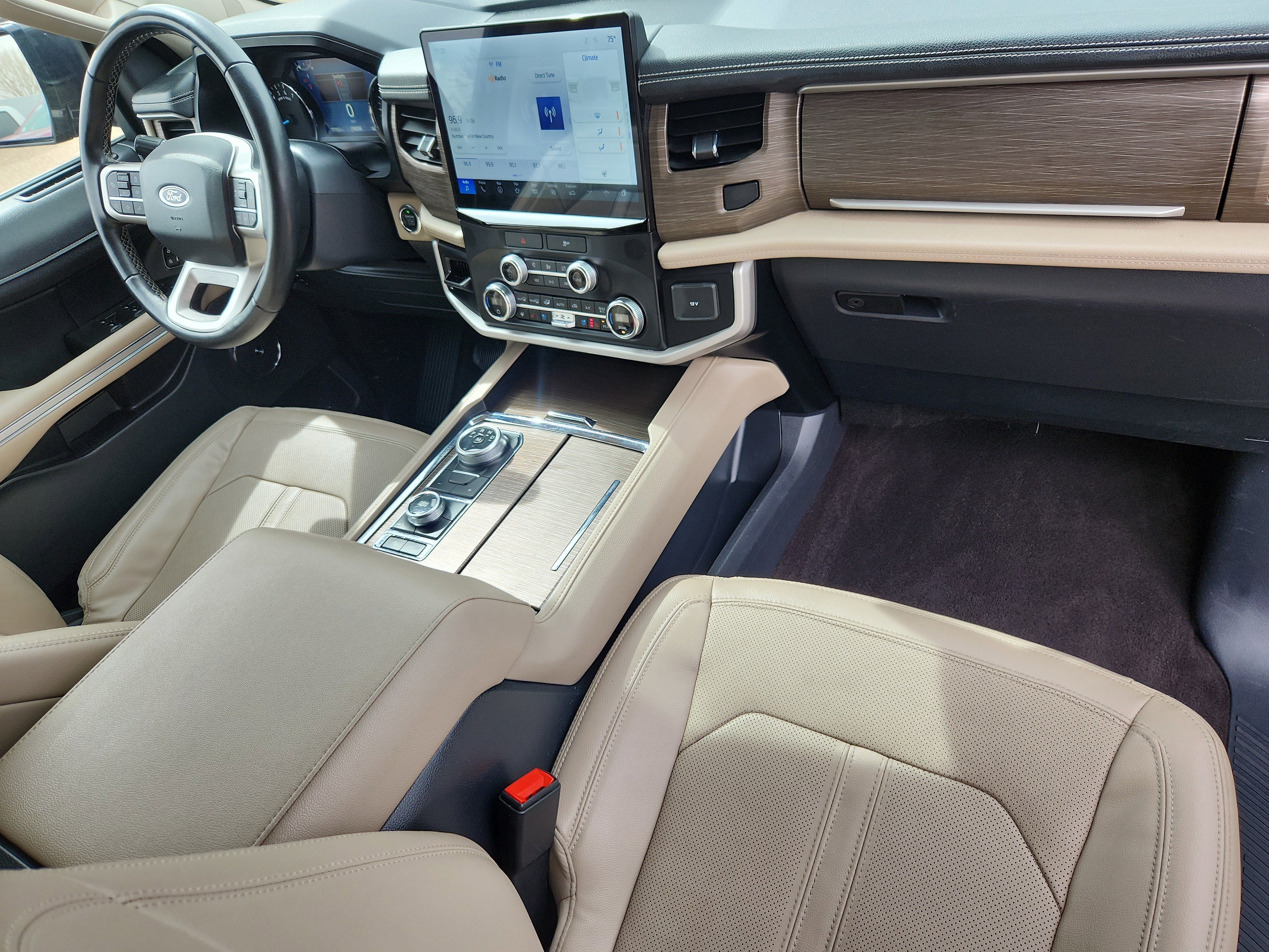Used 2023 Ford Expedition Limited image 12