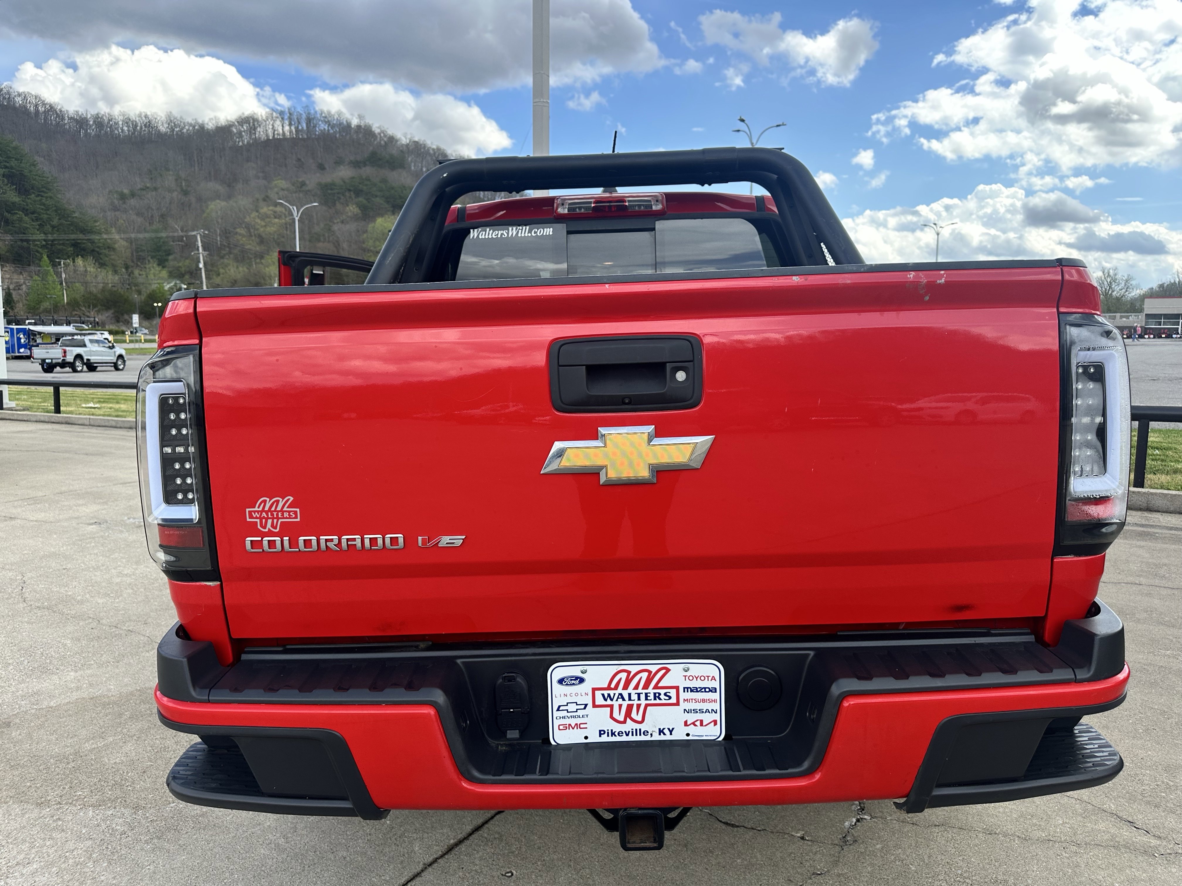 Used 2017 Chevrolet Colorado Z71 image 30