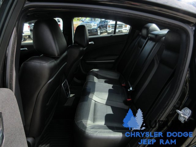 Used 2020 Dodge Charger SXT w/ Leather Interior Group image 17