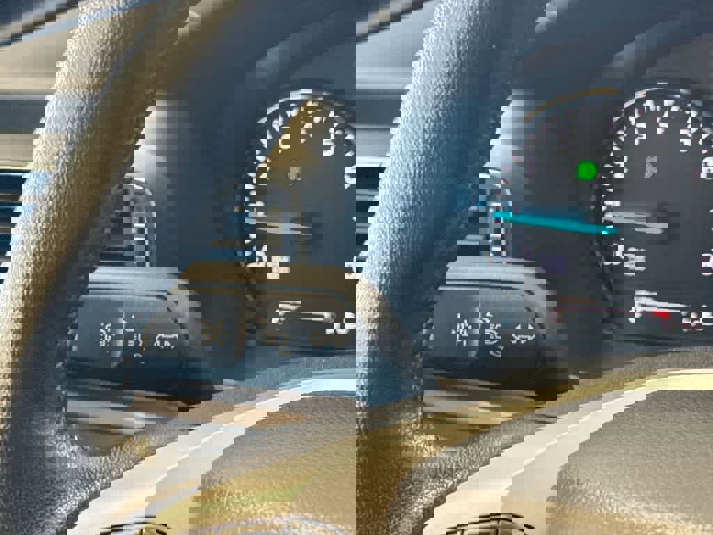 Used 2022 Ford Explorer Limited w/ Equipment Group 301A image 29