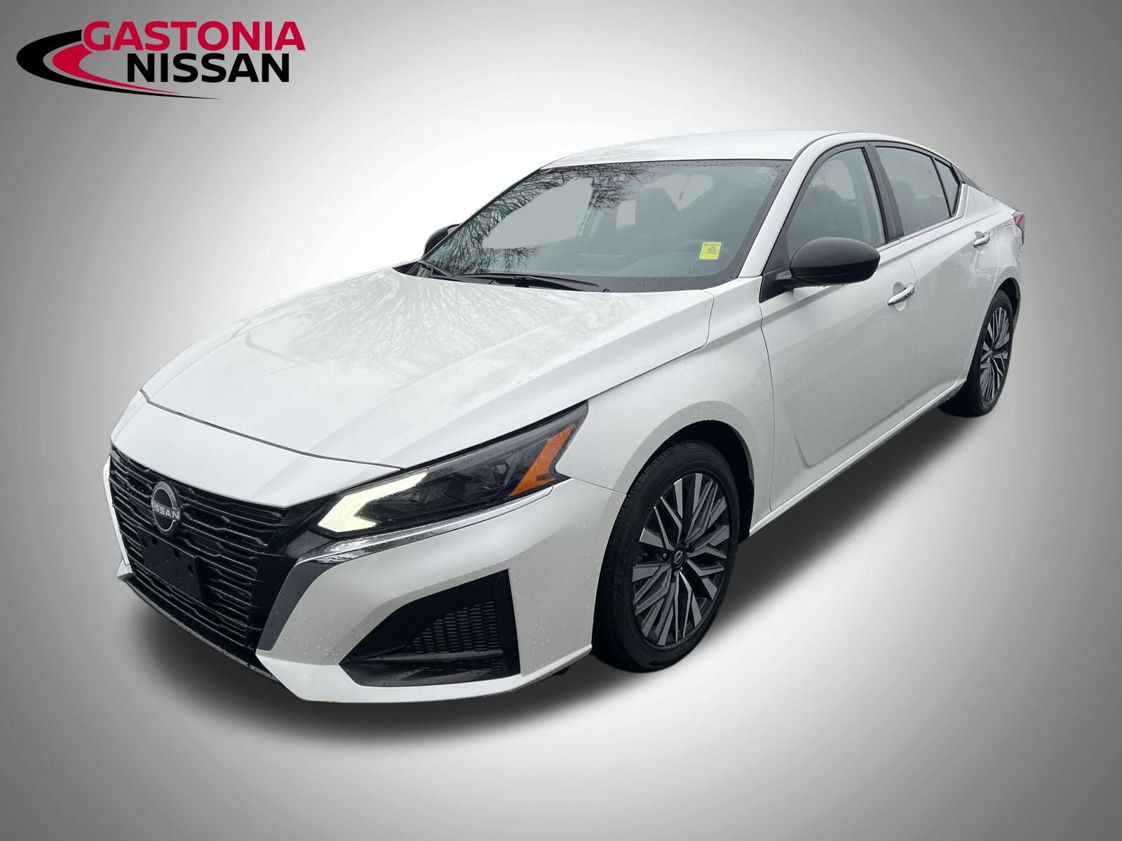 Used 2024 Nissan Altima 2.5 SV image 5