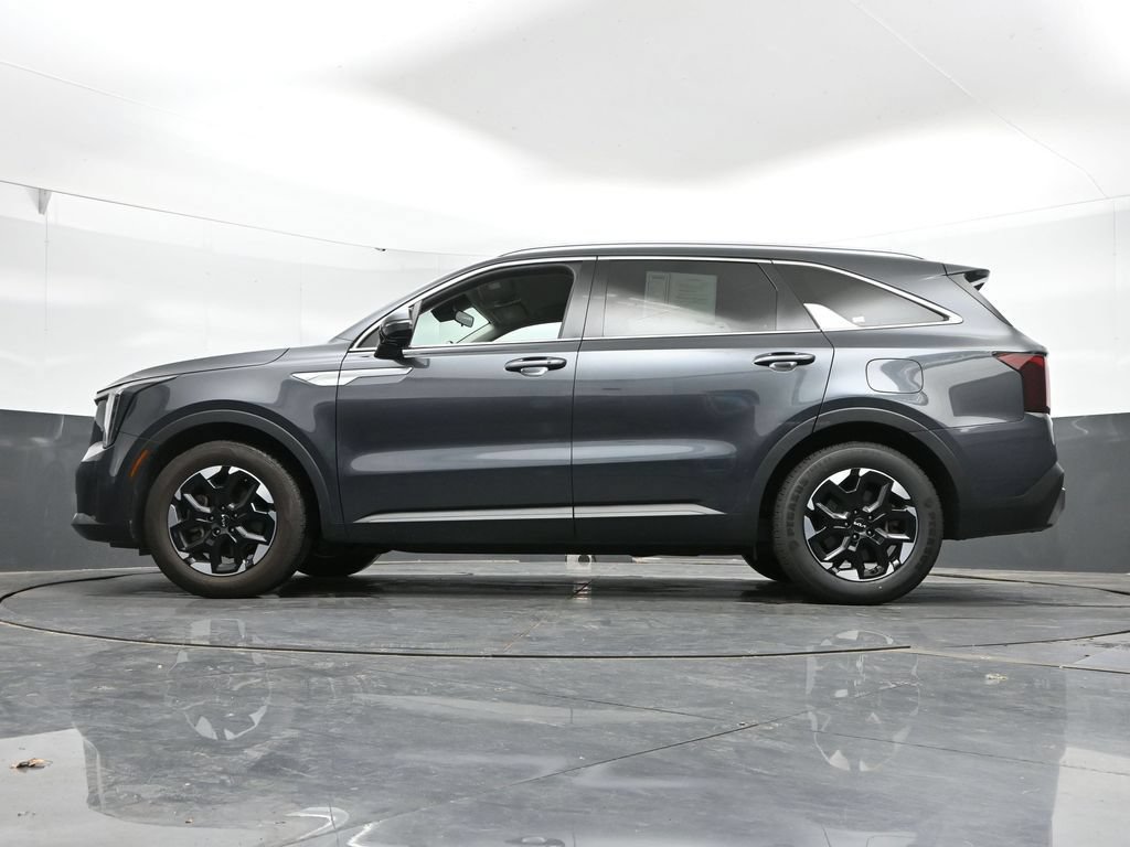 Used 2024 Kia Sorento S FWD image 46