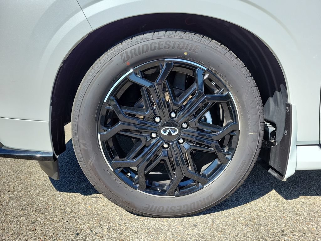 Used 2026 INFINITI QX80 4WD w/ Sport Exterior Package image 9