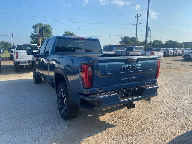 New 2025 GMC Sierra 2500 Denali Ultimate image 4