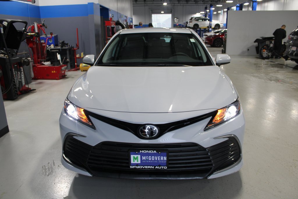 Used 2023 Toyota Camry LE image 3