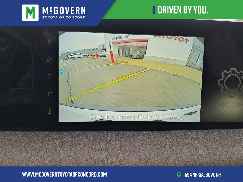 Used 2025 Nissan Kicks SV image 32