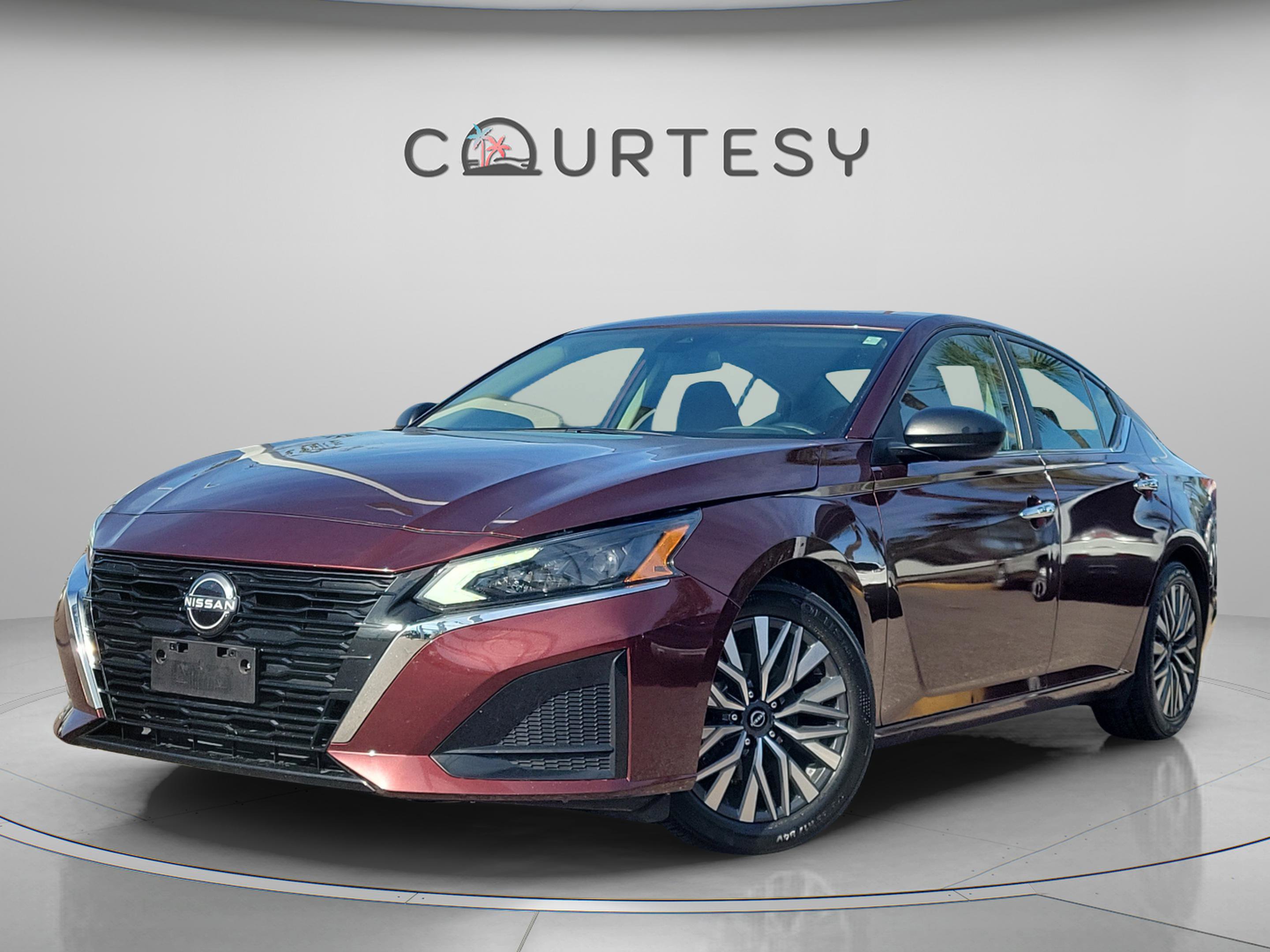 Certified 2024 Nissan Altima 2.5 SV image 1