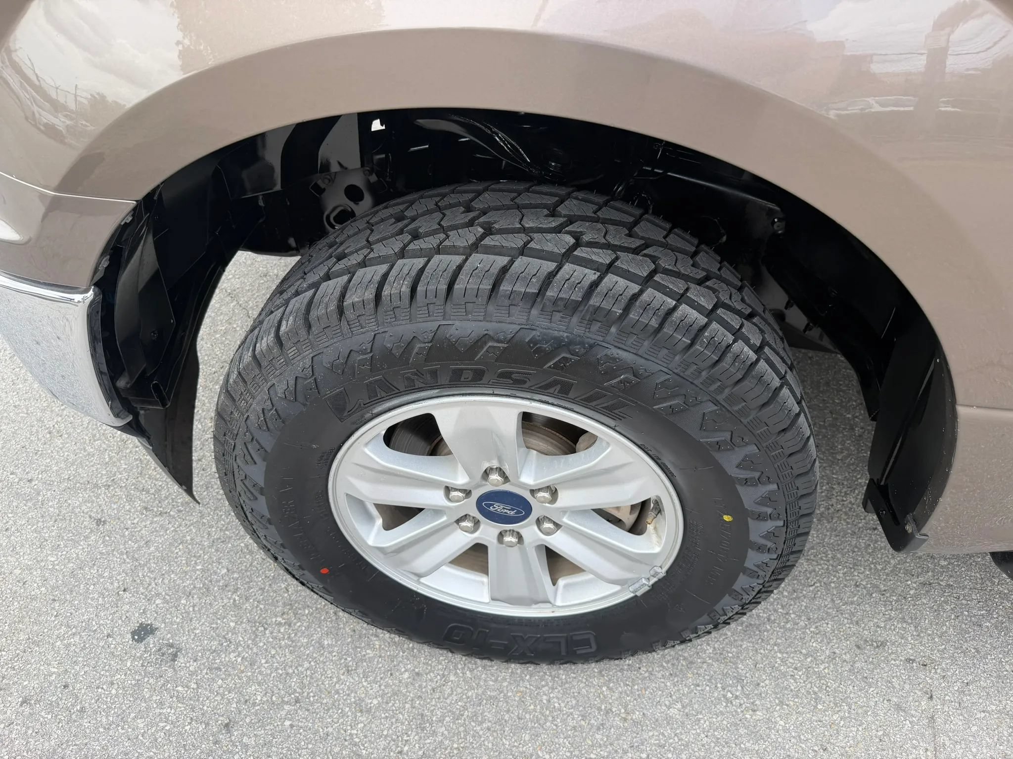 Used 2019 Ford F150 XL w/ Equipment Group 101A Mid AWD/4WD image 12