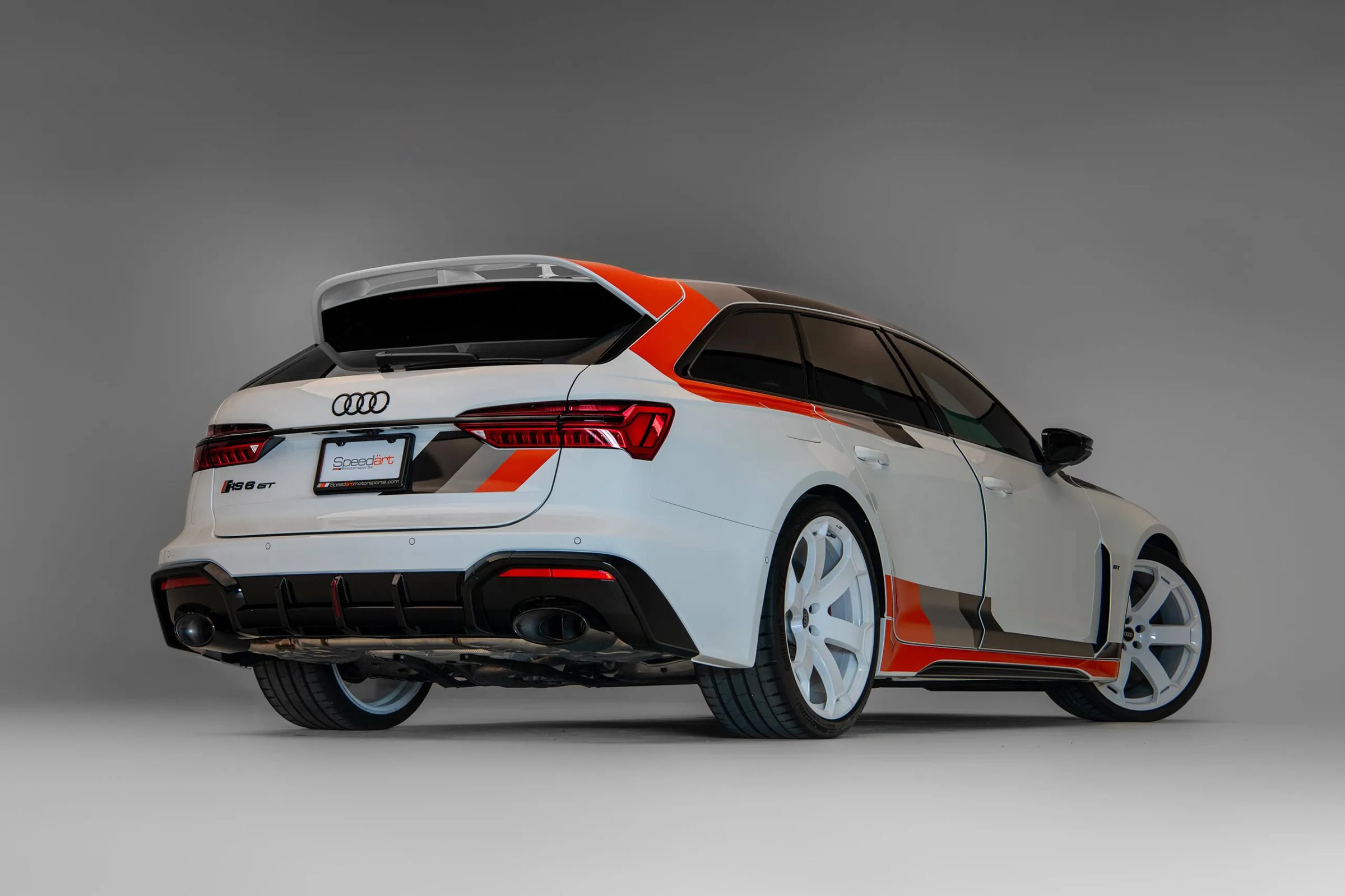 Used 2025 Audi RS 6 performance AWD/4WD image 4