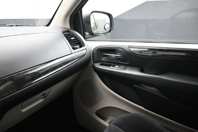 Used 2014 Dodge Grand Caravan SXT FWD image 8