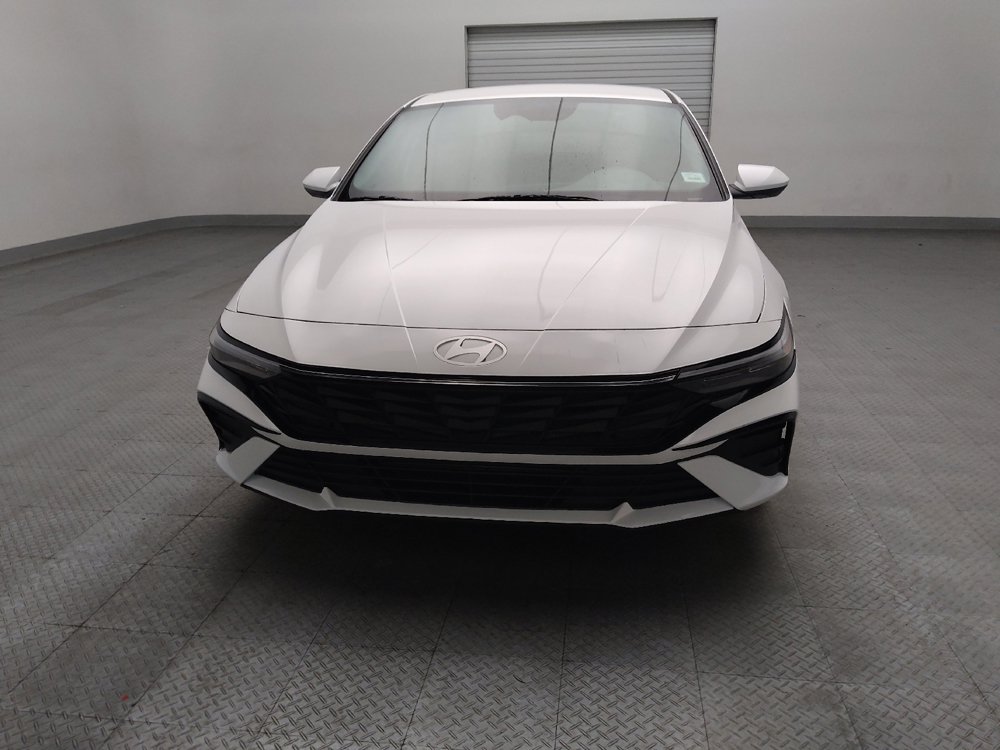 Used 2024 Hyundai Elantra SE FWD image 15
