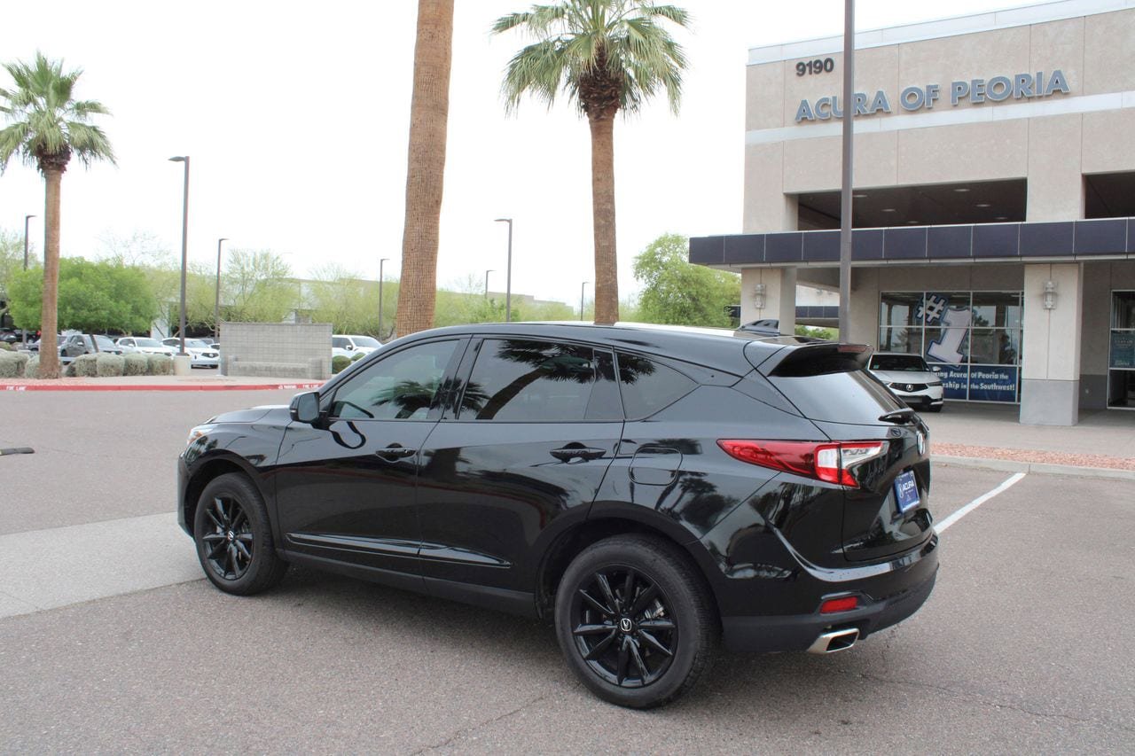 Used 2025 Acura RDX SH-AWD image 3