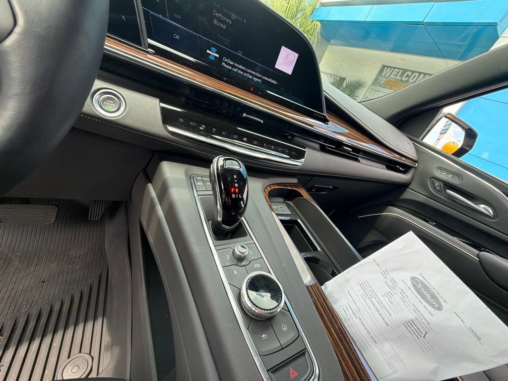 Used 2024 Cadillac Escalade Luxury RWD image 23