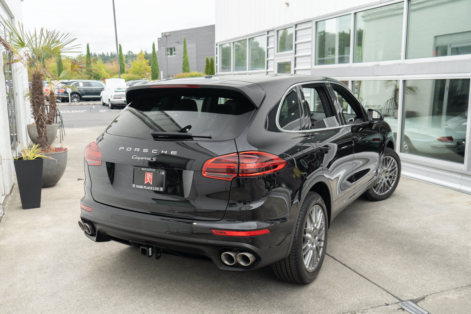 Used 2015 Porsche Cayenne S AWD/4WD image 5