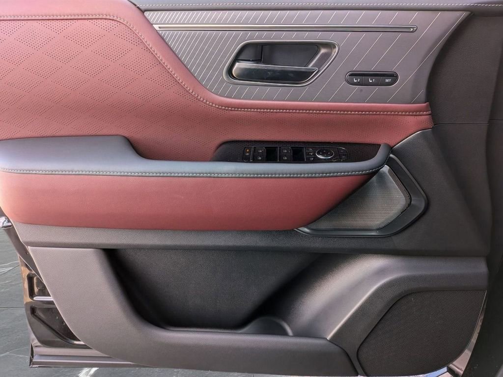 New 2026 INFINITI QX80 Autograph w/ Premium Cargo Package image 14