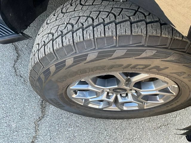 Used 2025 Ford Expedition Max Active RWD image 4