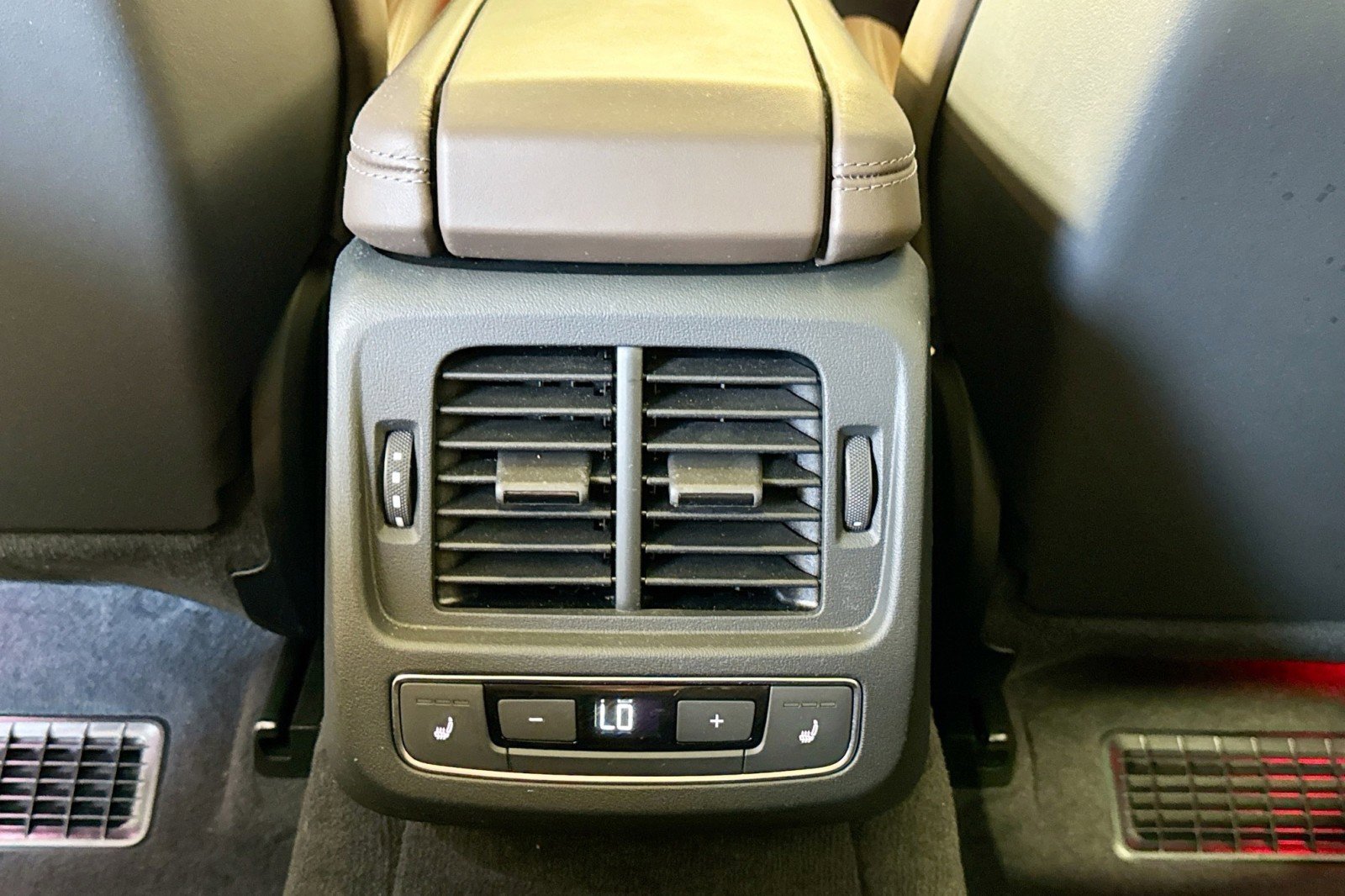 Used 2024 Audi RS e-tron GT image 23