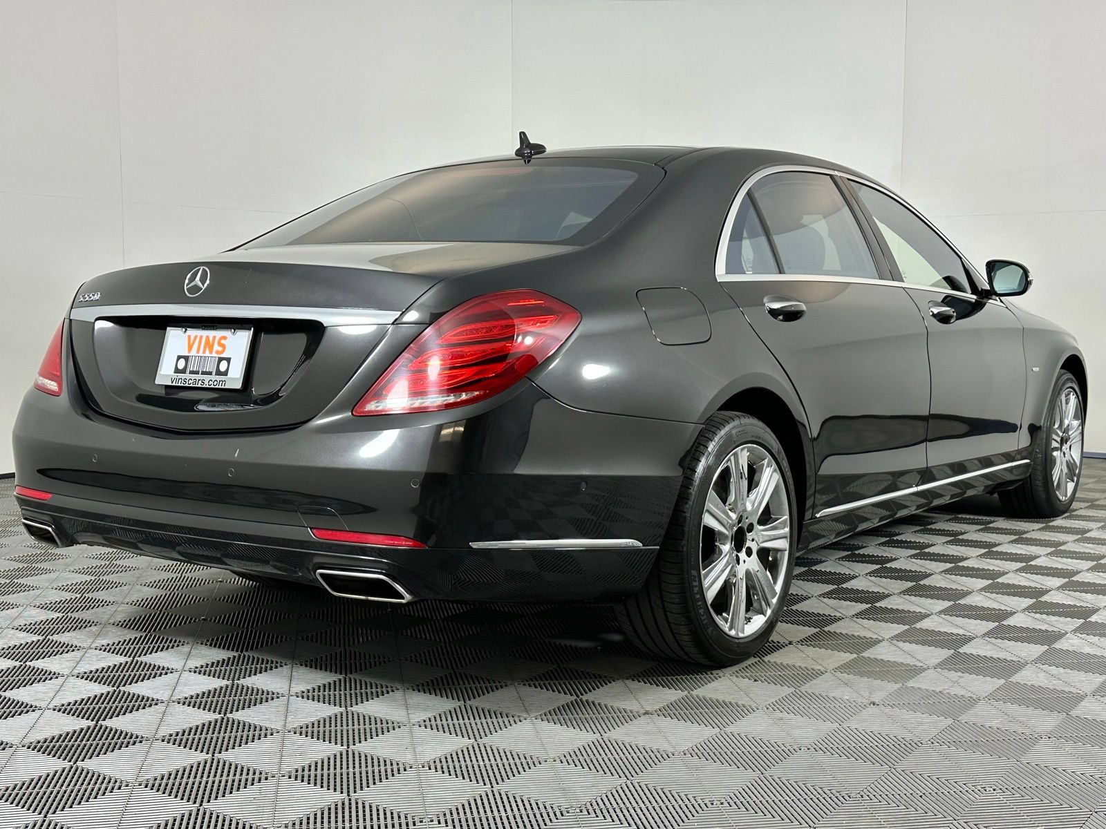 Used 2014 Mercedes-Benz S 550 Sedan w/ Edition 1 Package image 9