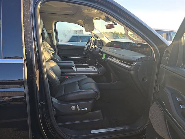 Used 2025 Lincoln Navigator L Reserve AWD/4WD image 10