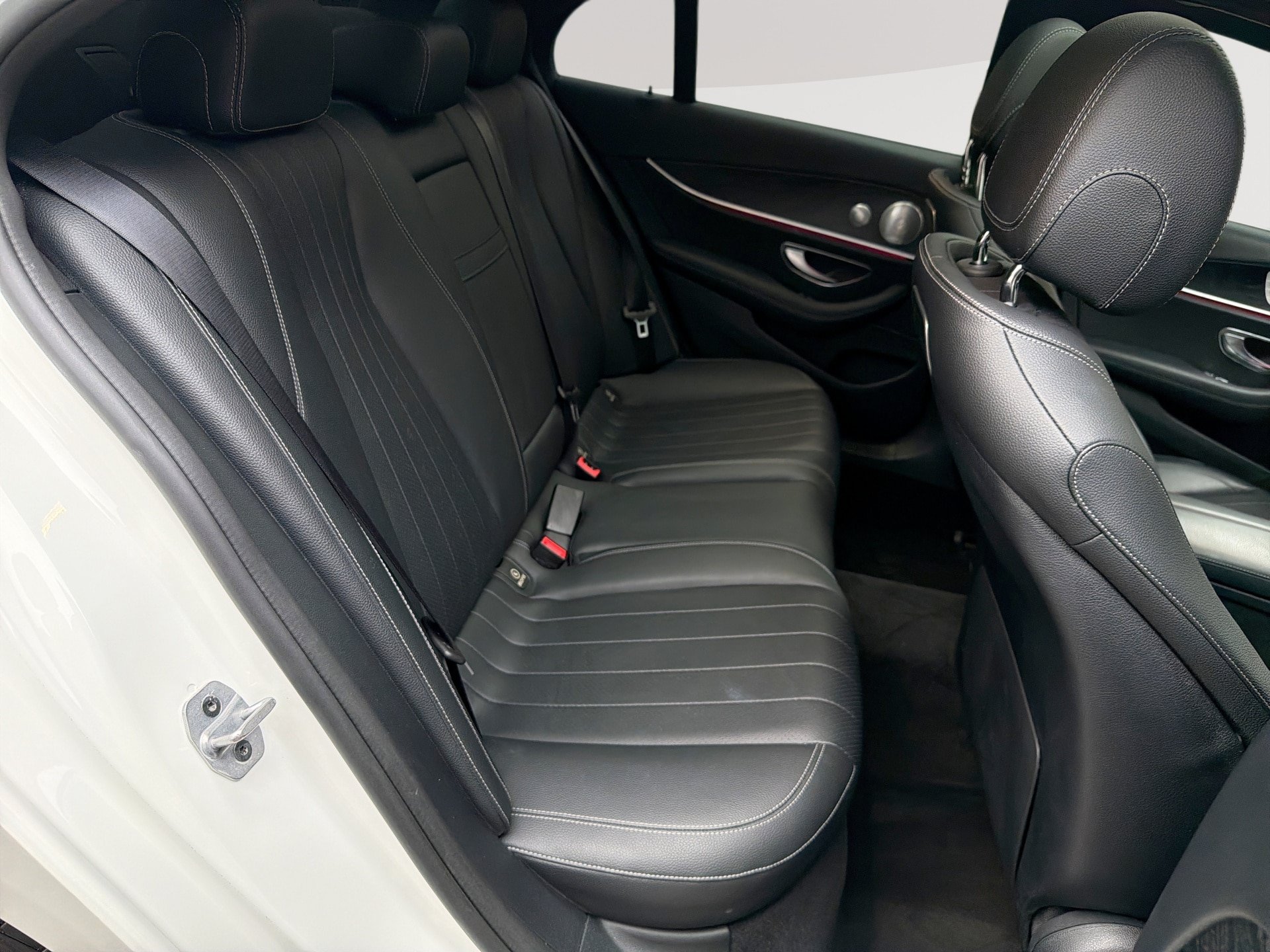 Used 2019 Mercedes-Benz E 300 w/ Premium 1 Package image 27