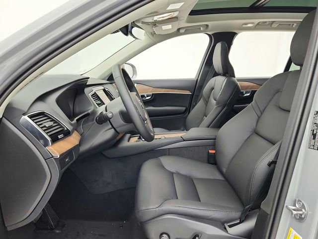 New 2025 Volvo XC90 B6 Plus w/ Protection Package Premier image 25