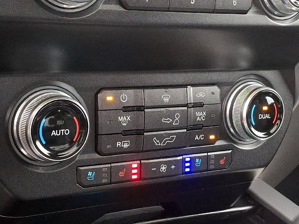 Used 2019 Ford F150 Platinum w/ Equipment Group 701A Luxury AWD/4WD image 17