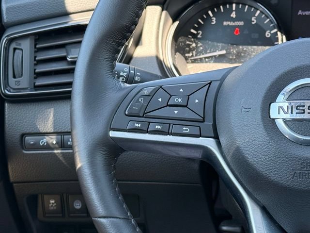 Certified 2017 Nissan Rogue Sport SL w/ SL Premium Package AWD/4WD image 25