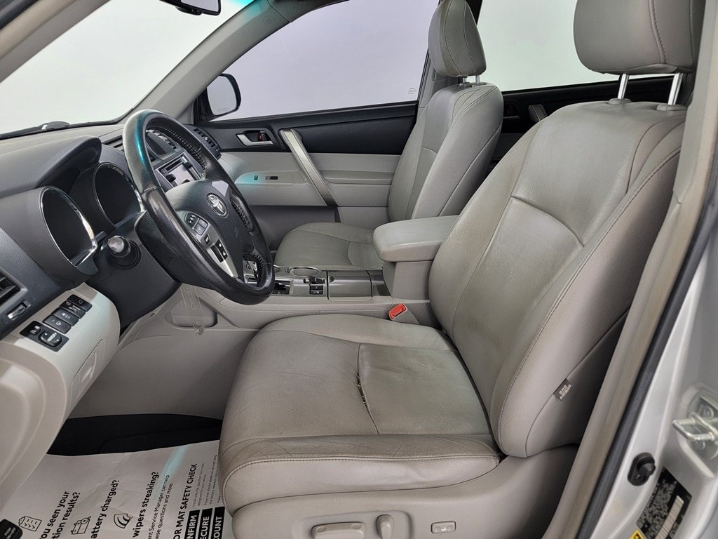 Used 2013 Toyota Highlander SE AWD/4WD image 14