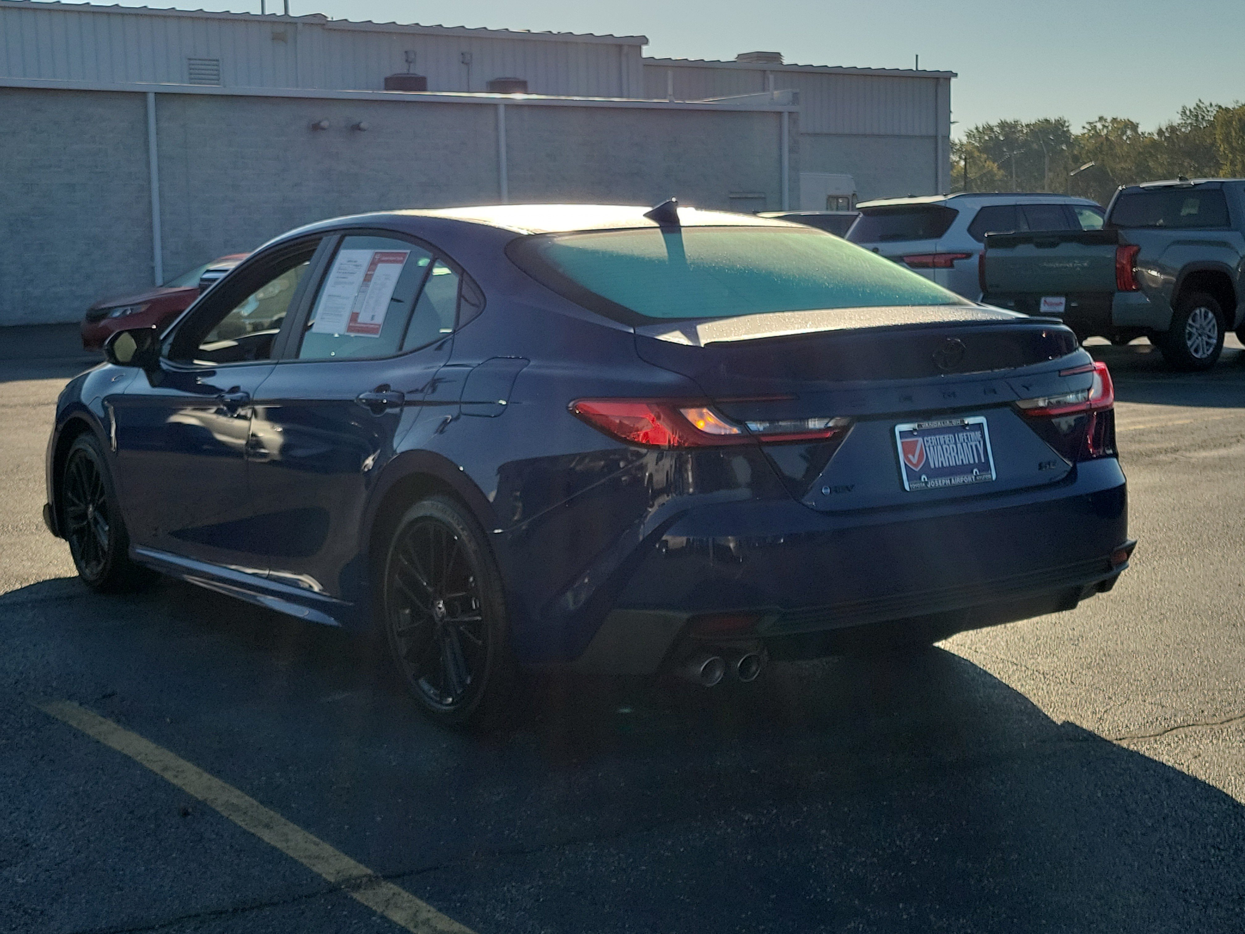 Used 2026 Toyota Camry SE FWD image 3