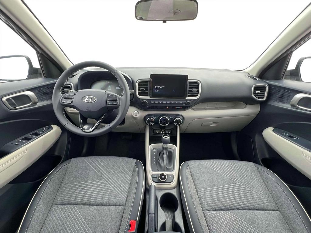 New 2025 Hyundai Venue Limited image 13