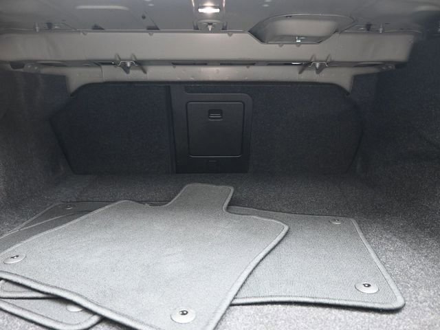 Used 2025 Volvo S60 B5 Plus image 30