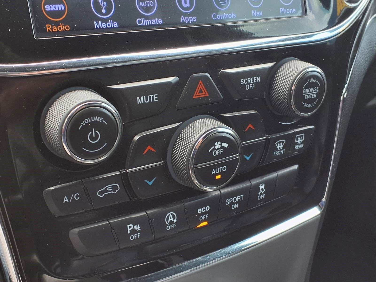 Used 2019 Jeep Grand Cherokee Limited RWD image 18