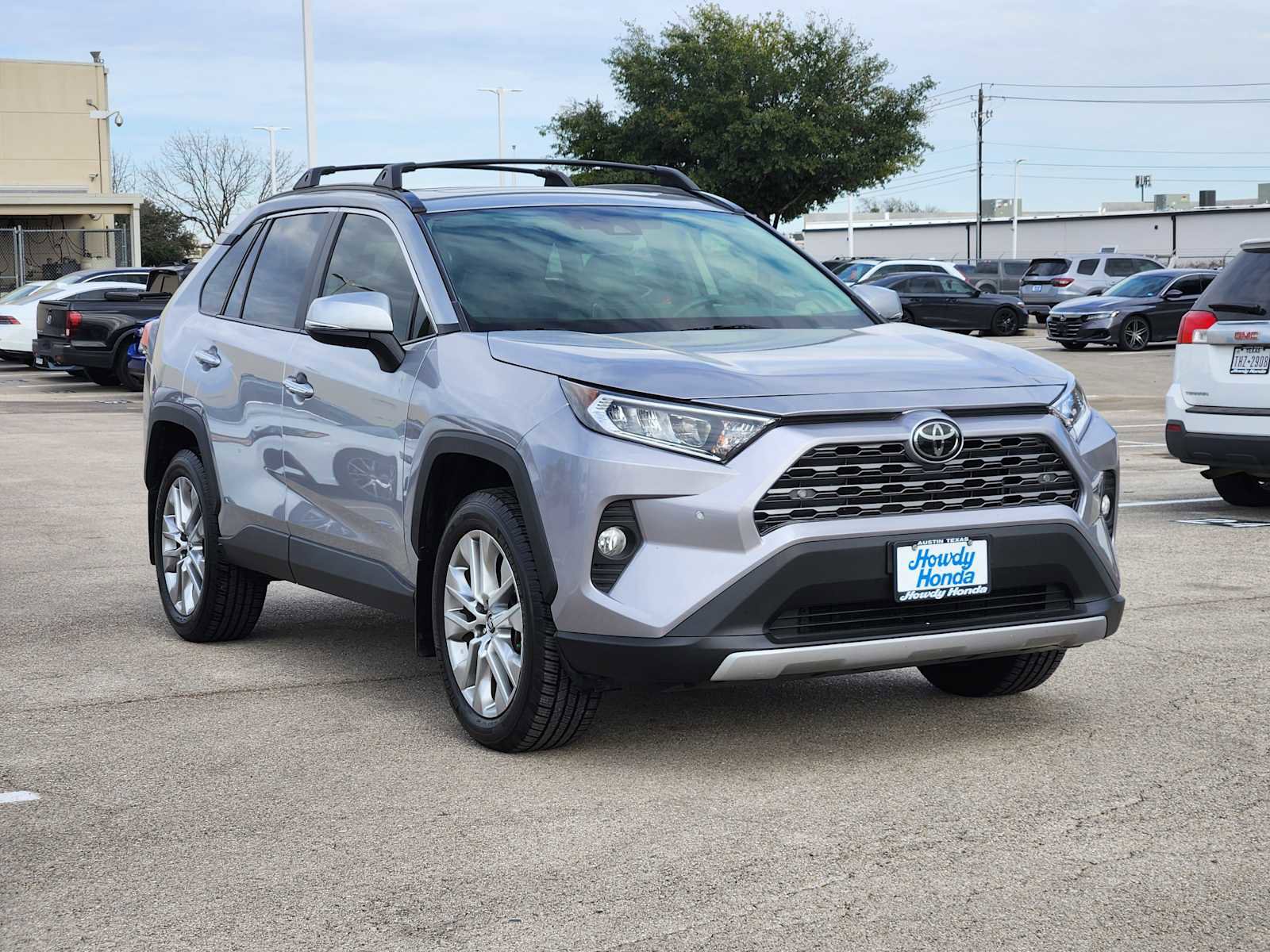 Used 2019 Toyota RAV4 Limited image 3