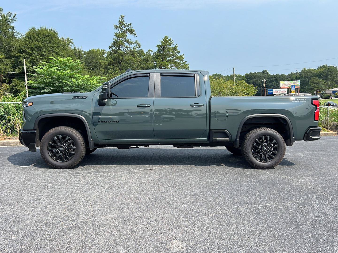 Used 2025 Chevrolet Silverado 2500 LT w/ Trail Boss Package AWD/4WD image 2