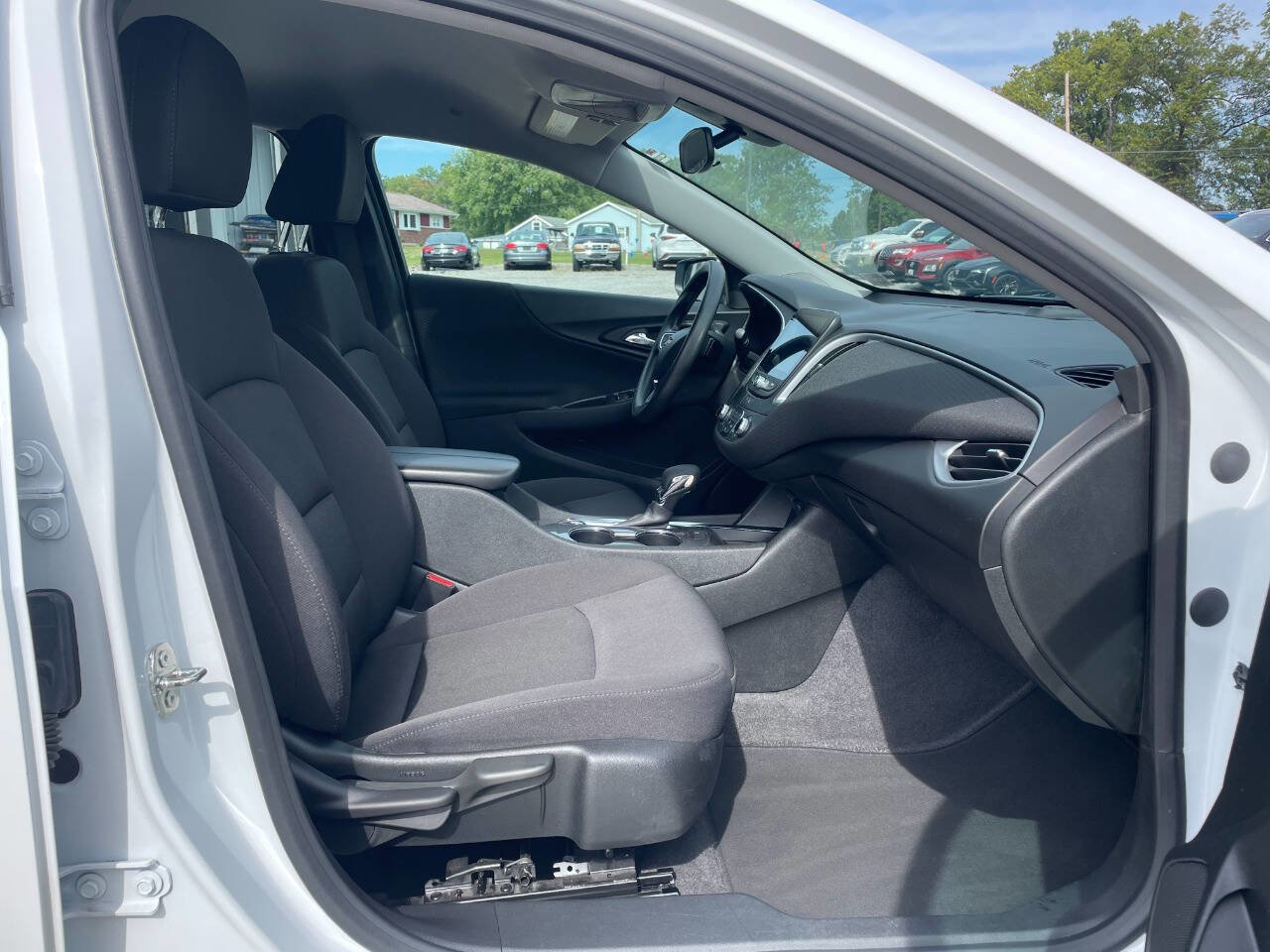 Used 2023 Chevrolet Malibu LT image 13
