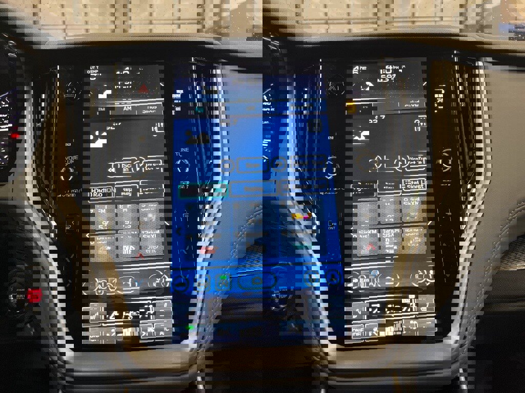 Certified 2025 Subaru Outback Premium w/ Popular Package #1A image 22