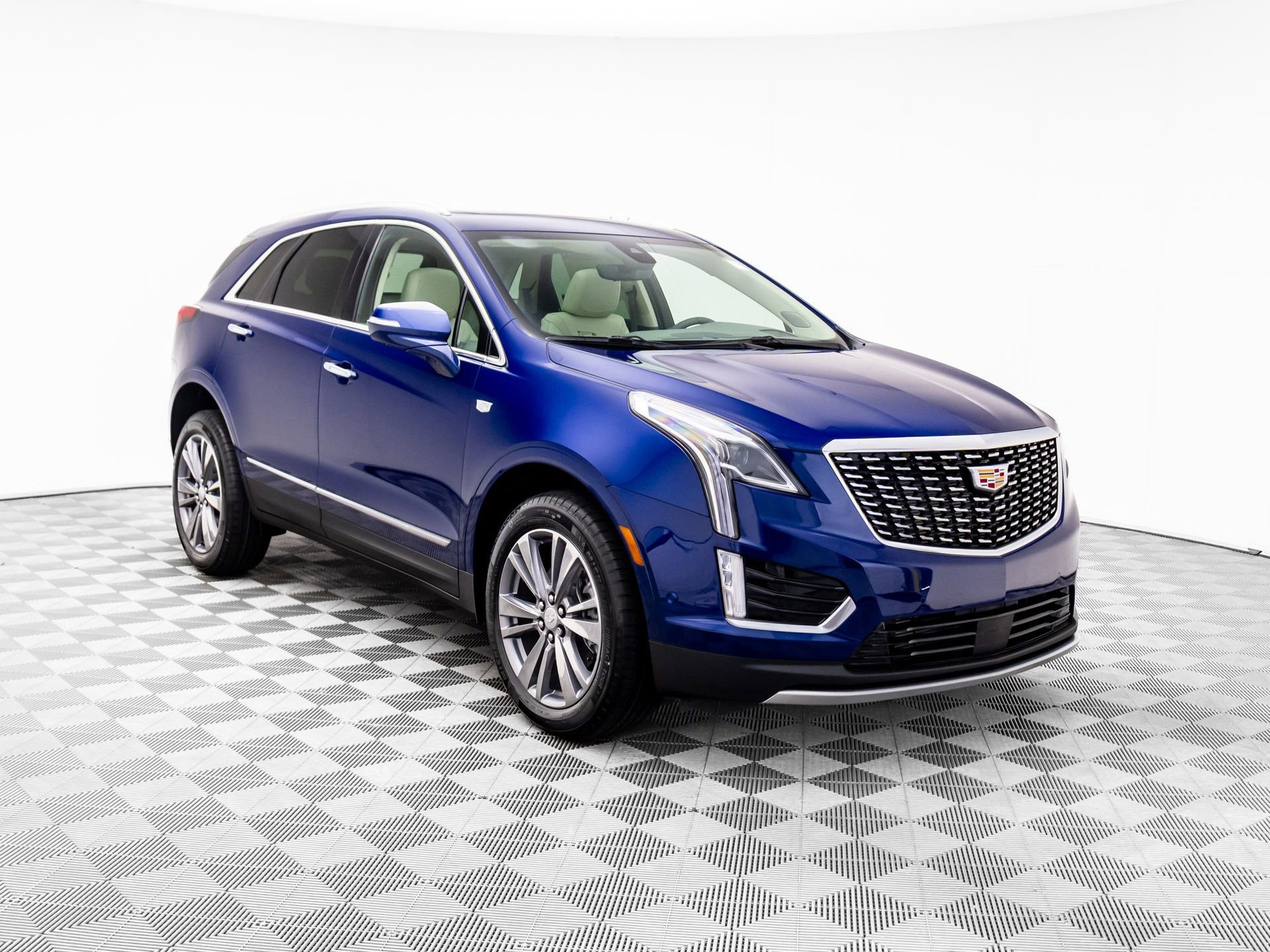 New 2026 Cadillac XT5 Premium Luxury w/ Driver Assist Package image 8