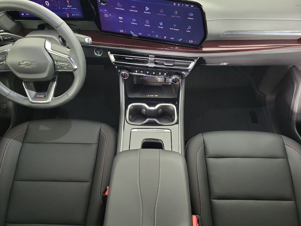 Used 2025 Chevrolet Traverse Z71 w/ Driver Confidence Package image 16