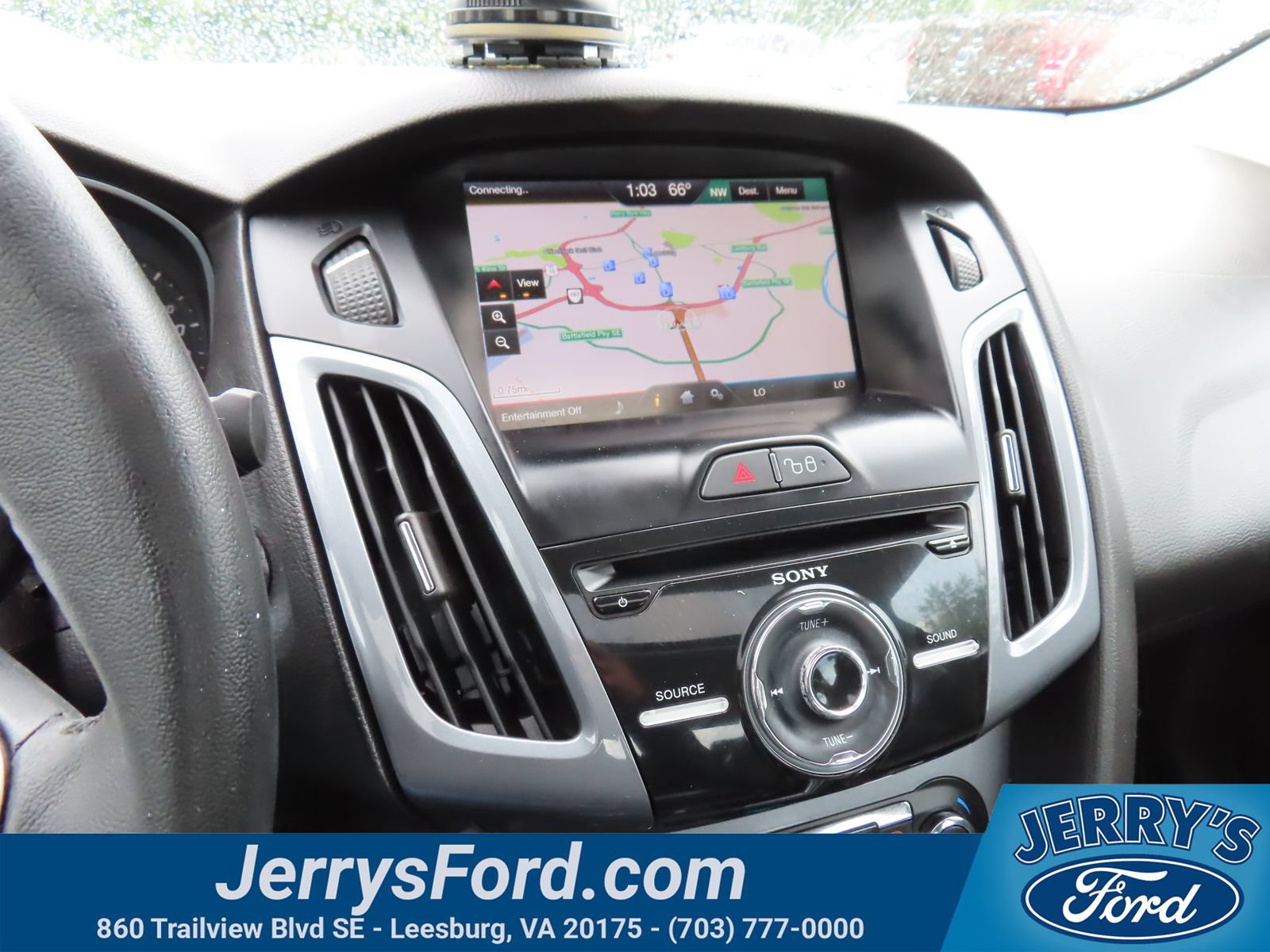Used 2012 Ford Focus Titanium FWD image 22