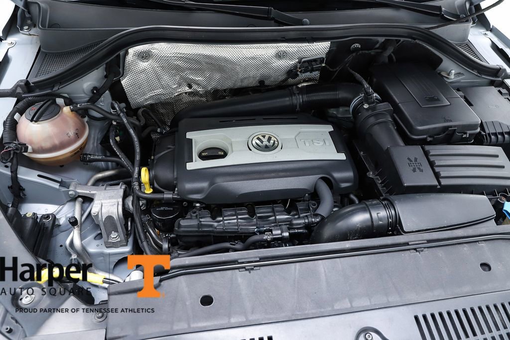 Used 2015 Volkswagen Tiguan SEL FWD image 28
