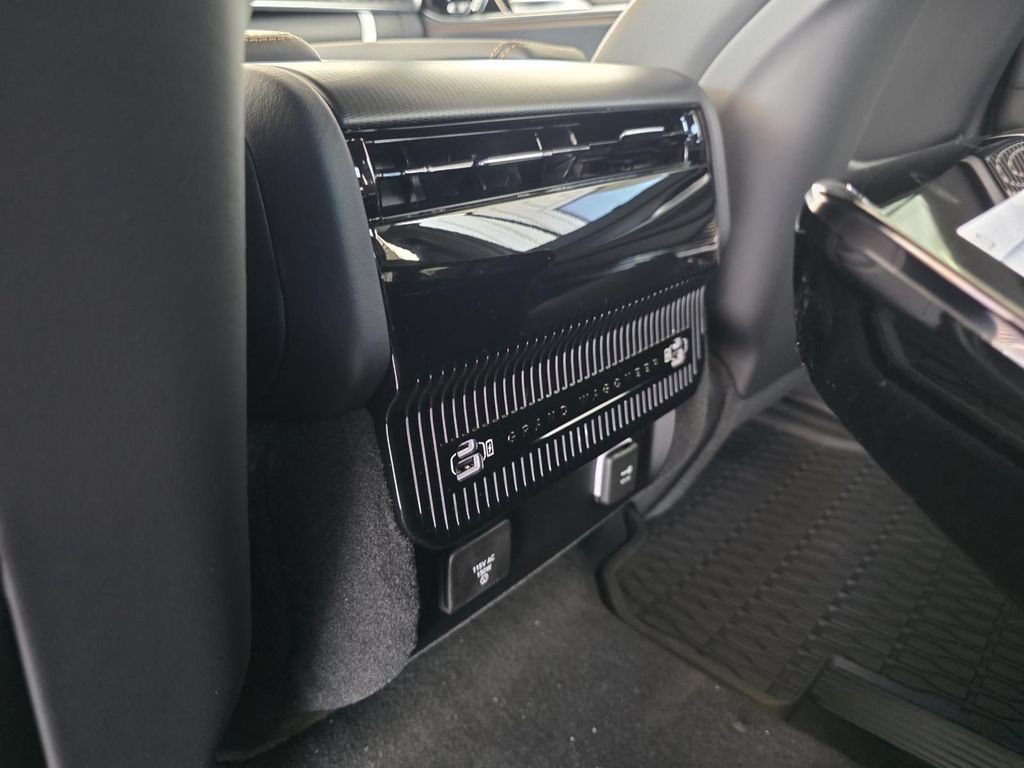 New 2026 Jeep Grand Wagoneer L Summit AWD/4WD image 13