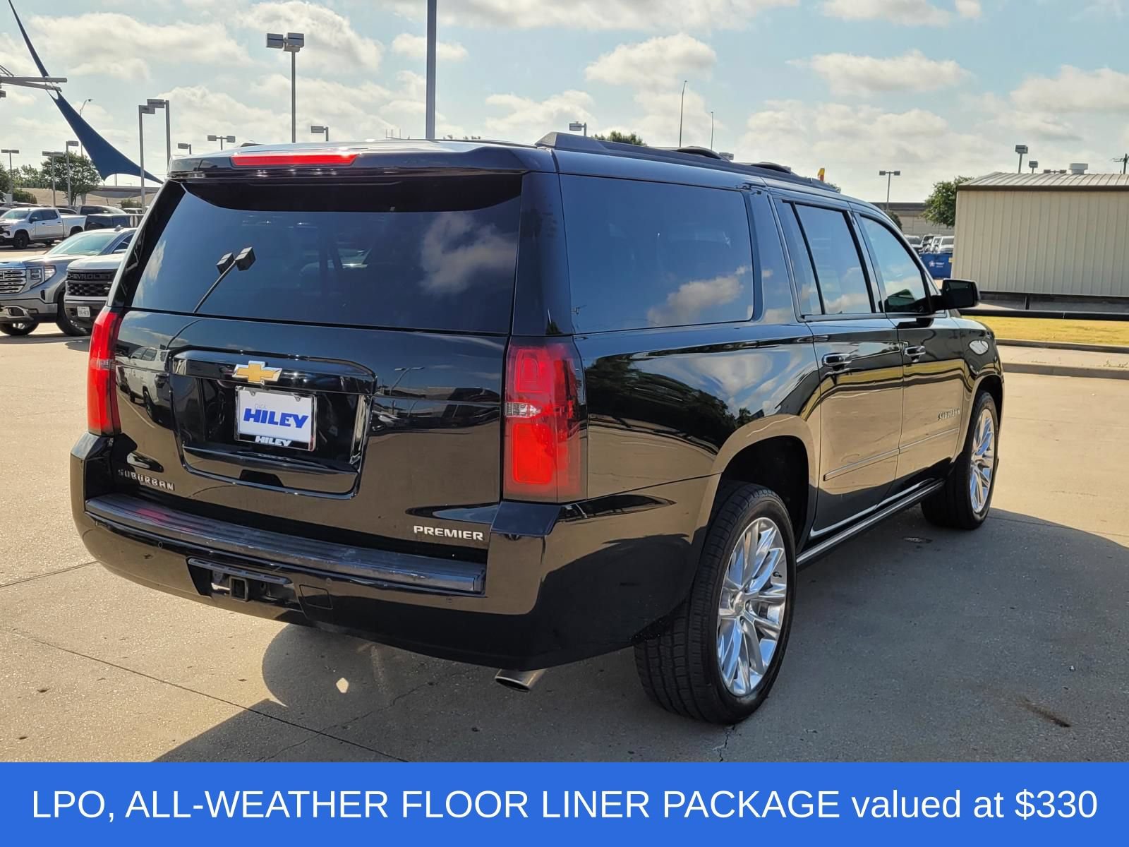Used 2019 Chevrolet Suburban Premier w/ Premier Plus Edition RWD image 4