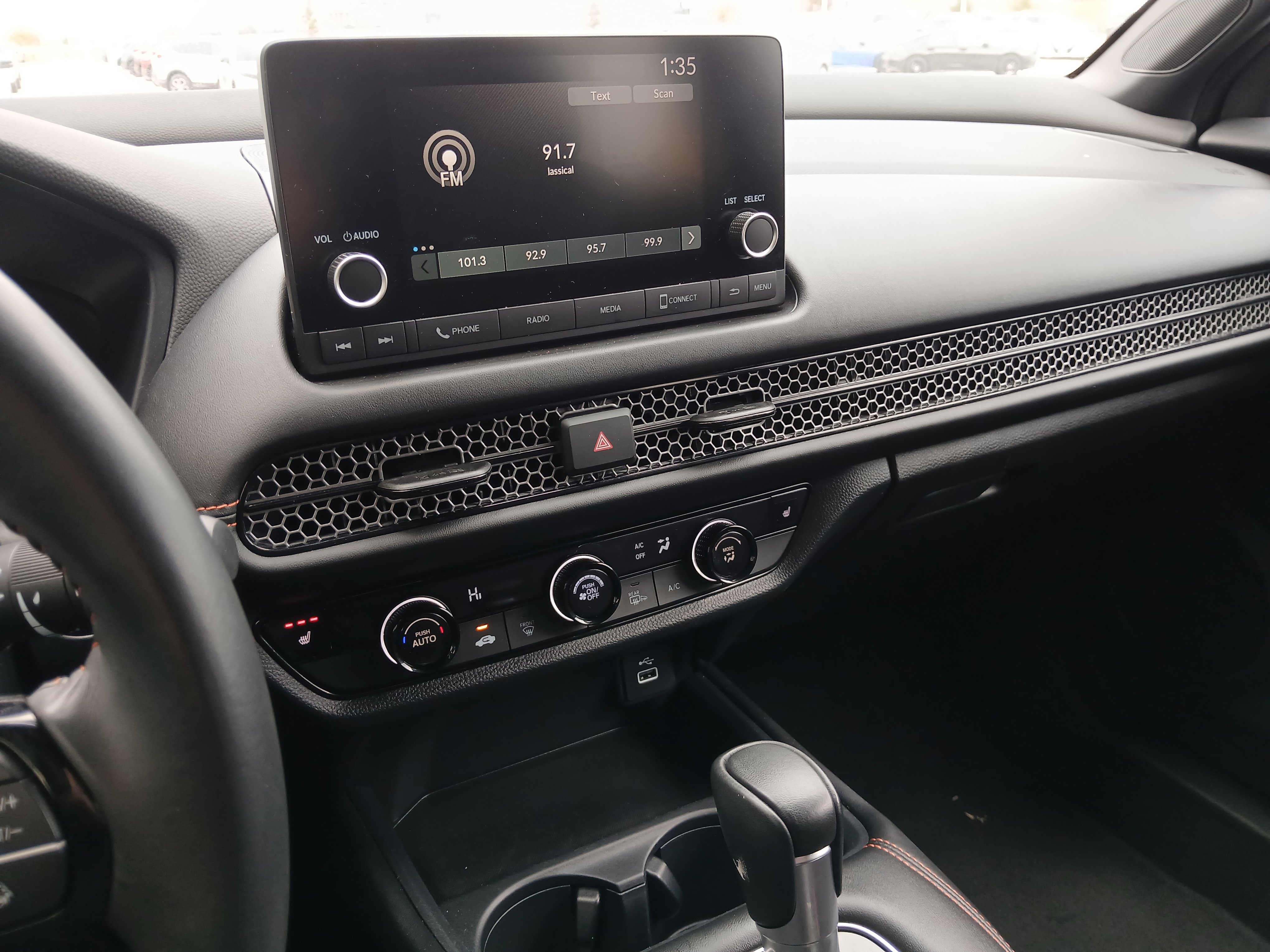 Used 2024 Honda HR-V Sport image 11