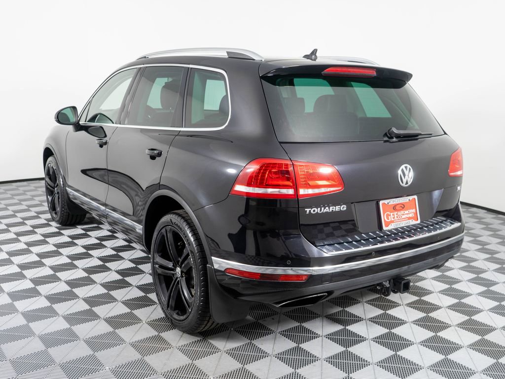 Used 2017 Volkswagen Touareg Executive image 4