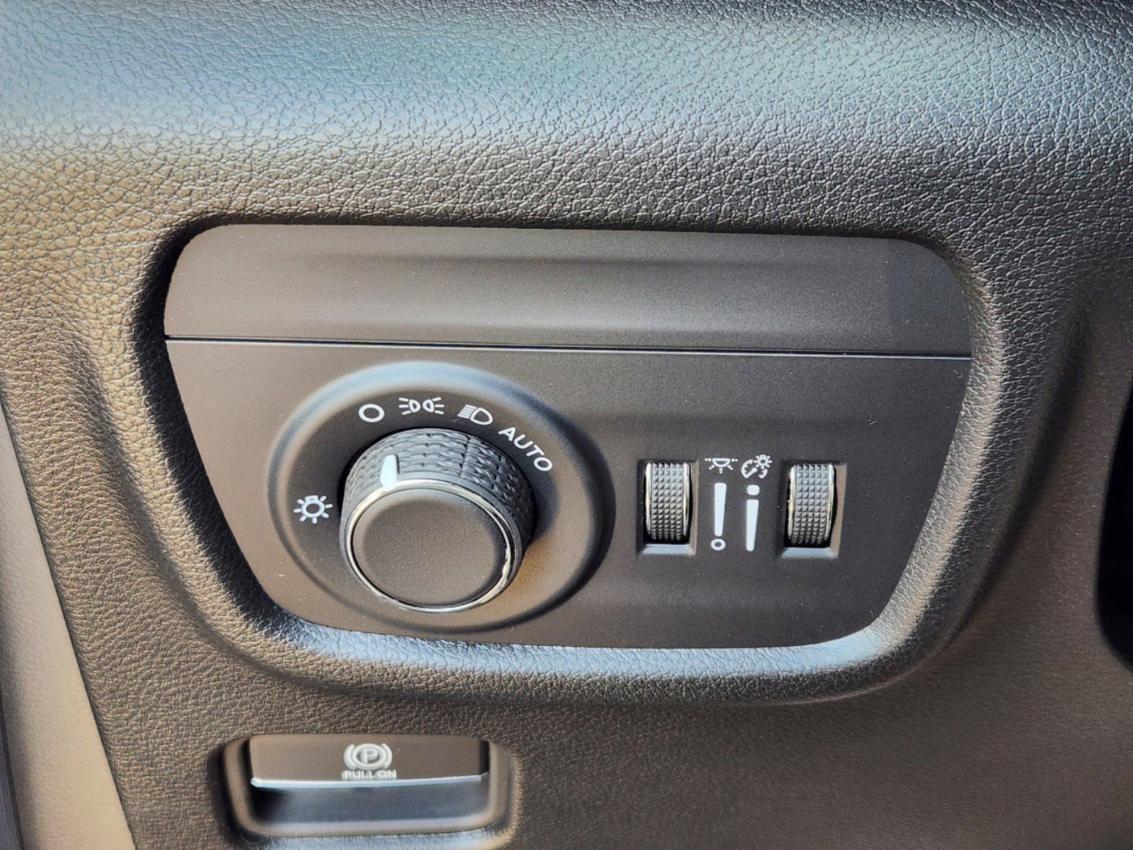 New 2025 Jeep Grand Cherokee L Altitude AWD/4WD image 20