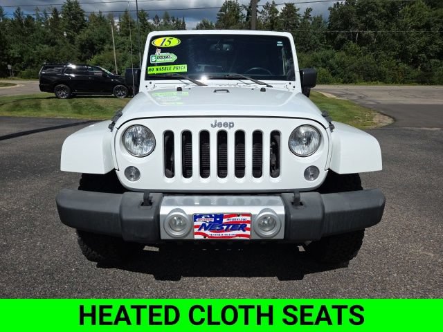 Used 2015 Jeep Wrangler Unlimited Sahara w/ Connectivity Group AWD/4WD image 3
