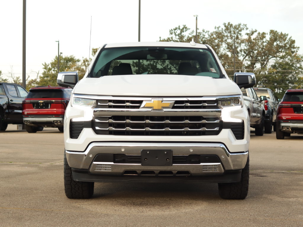 Used 2022 Chevrolet Silverado 1500 LTZ w/ Max Trailering Package AWD/4WD image 2